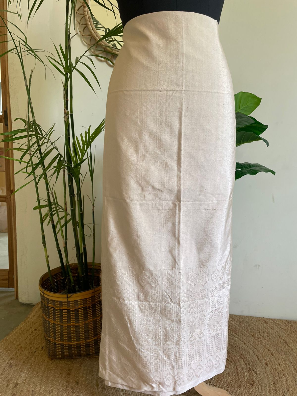 HANDLOOM MEKHALA