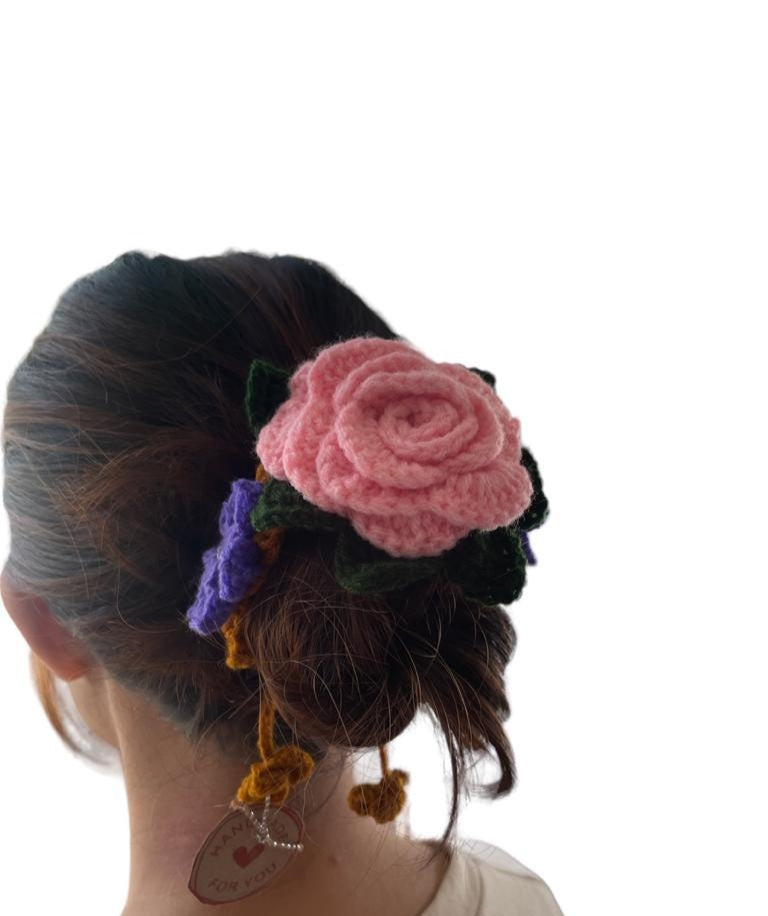 FLOWER HAIR BUN