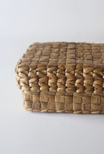 Load image into Gallery viewer, WATER HYACINTH GIFT BOX
