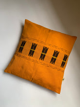 Load image into Gallery viewer, HANDLOOM CUSHION COVER
