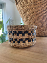 Load image into Gallery viewer, WATER HYACINTH BASKET | SMALL
