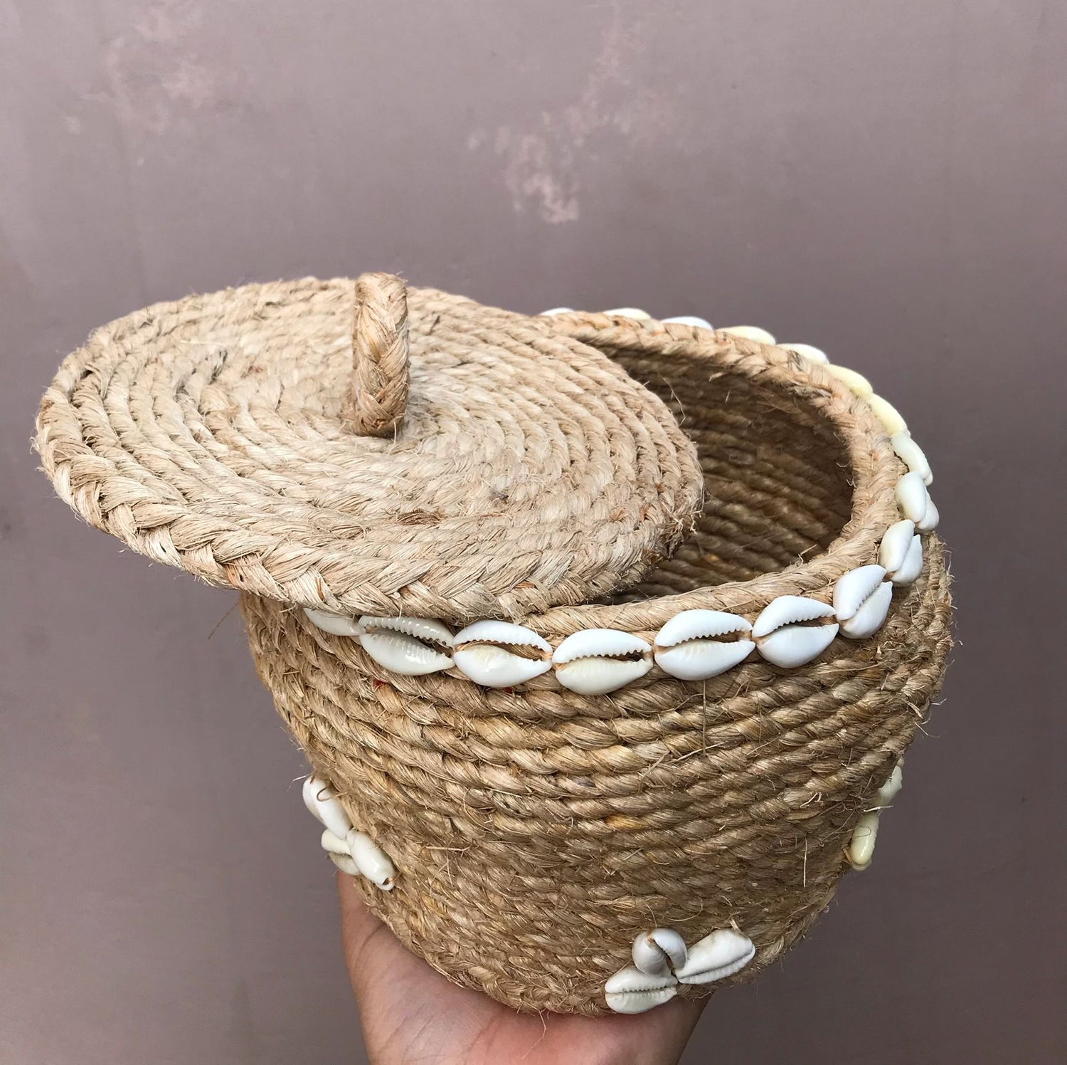 Banana fibre Basket With Lid & Cowrie Shell