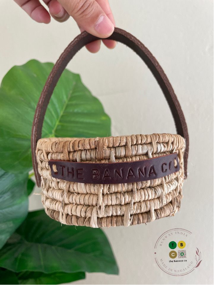 Banana Bark Small Basket With Leather Handle