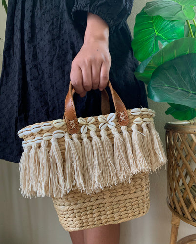 Kouna Handbag with Cowrie shells